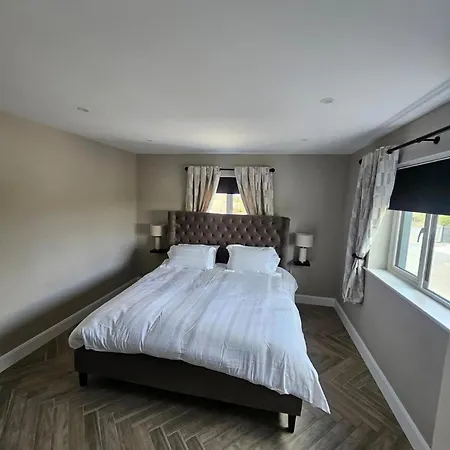 度假居 Collooney - House - Sleeps 6 - Parking