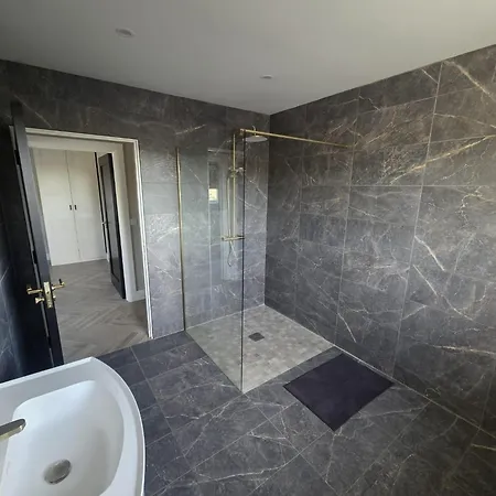 Prázdninový dům Collooney - House - Sleeps 6 - Parking