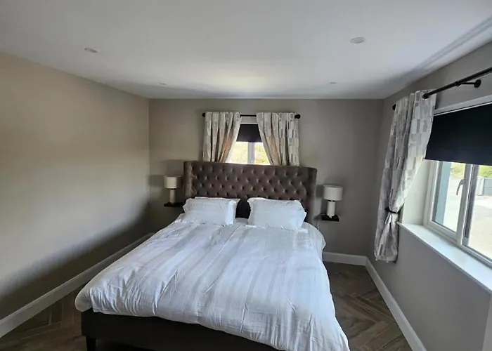 Feriehus Collooney - House - Sleeps 6 - Parking